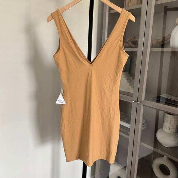 Nadine Merabi Curved Slip Dress NEW Straight Light Nude Stretch Mini NWT Large L - Picture 3 of 7